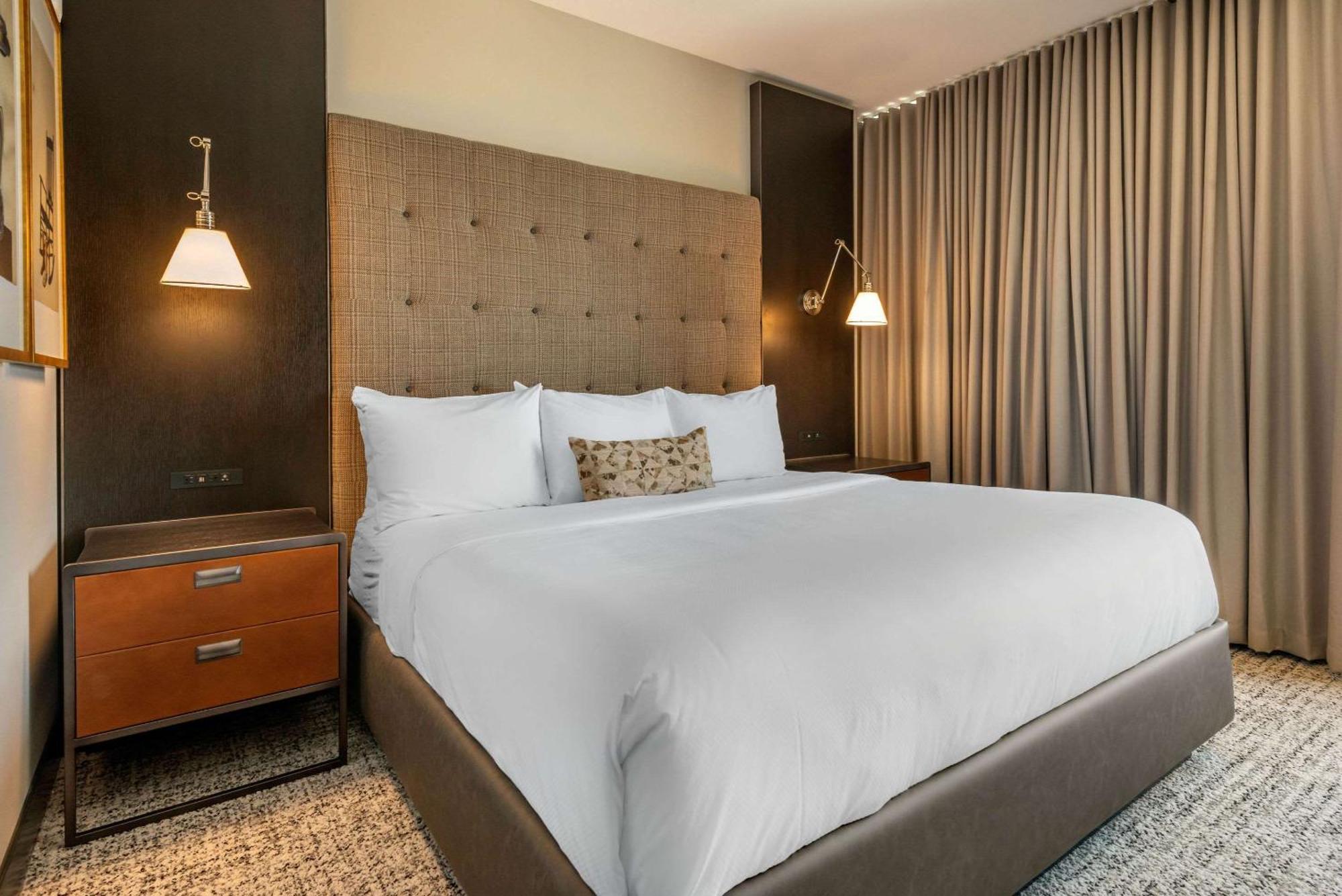 Cambria Hotel Houston Downtown Convention Center Kültér fotó